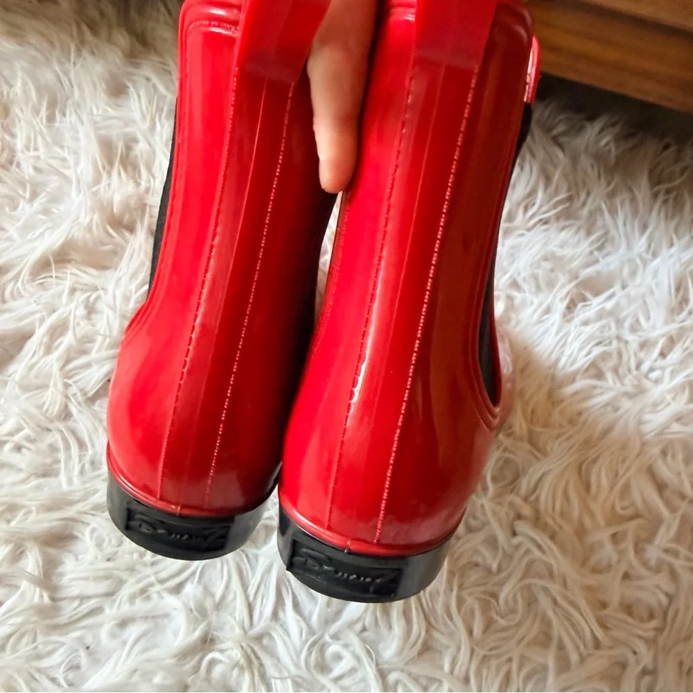 Seven7 Chelsea ankle rain boots Dover red 8